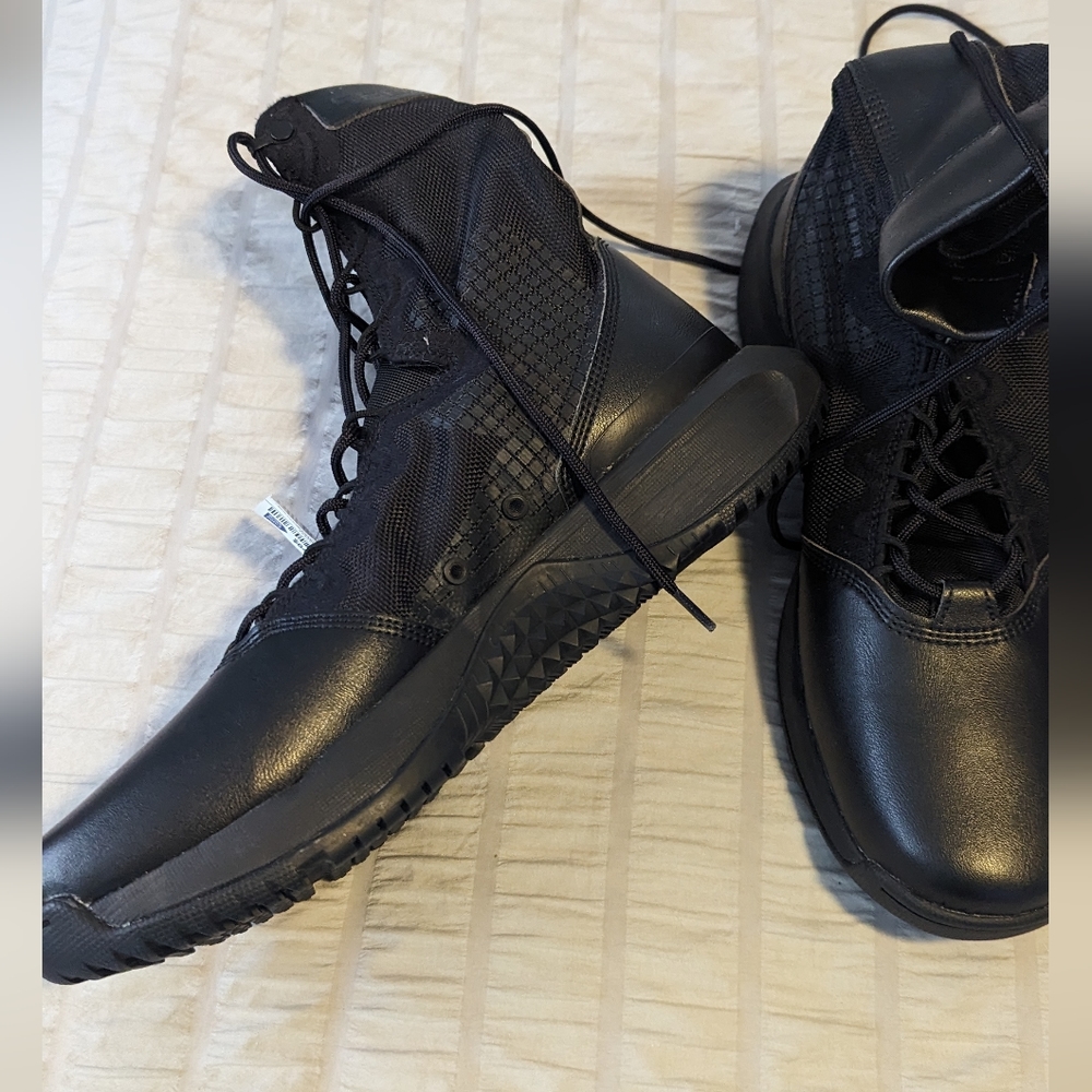 Men's work boots size 12